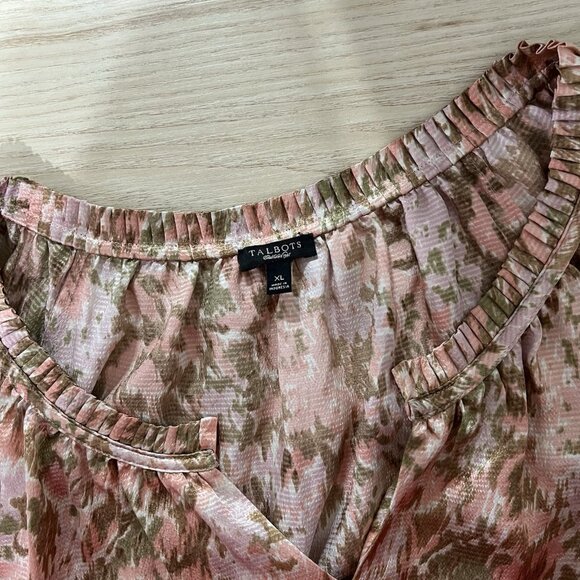 Talbots Blouse Size XL Pink Olive Printed Satin Sheen Notch V Neck Ruffle Trim - Picture 4 of 6